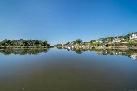 5 Shore Drive, Branford, CT 06405
