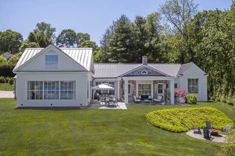 7 Hanna Lane, Essex, CT 06426