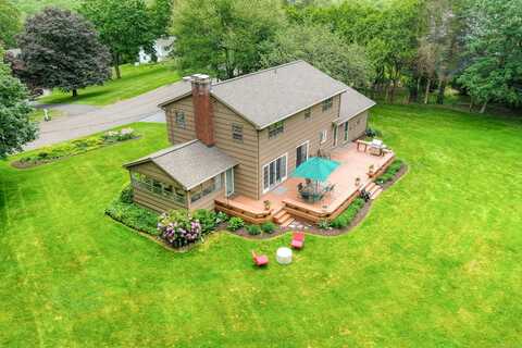 33 Preston Road, Trumbull, CT 06611