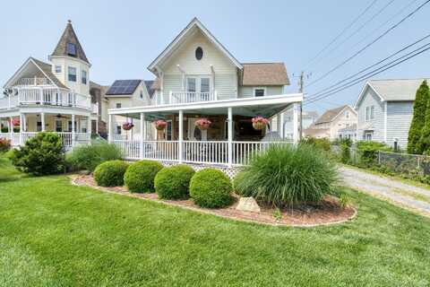 7 Crescent Avenue, East Lyme, CT 06357