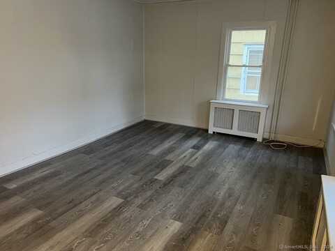 50 W. Washington Avenue, Stamford, CT 06902