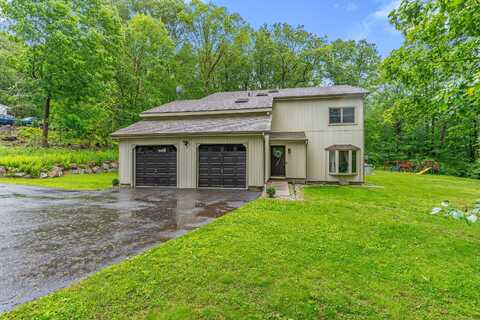 65 Putting Green Lane, Prospect, CT 06712