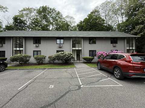 11 Gibbs Street, Winchester Center, CT 06098
