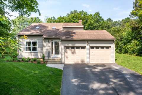 52 Crooked Trail, Woodstock, CT 06281