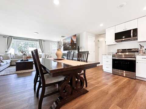 172 Jefferson Lane, East Hartford, CT 06118