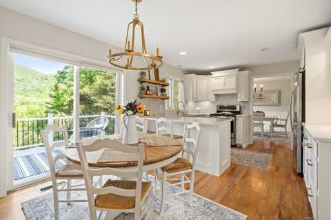 6 Lee Circle, Kent, CT 06757