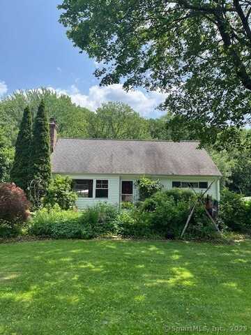 64 Hayes Road, Simsbury, CT 06081