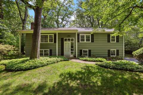 26 Wayfaring Road, Norwalk, CT 06851