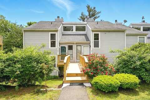 27 Pheasant Run, Cromwell, CT 06416