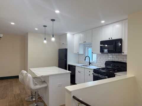 130 Hubinger Street, New Haven, CT 06511