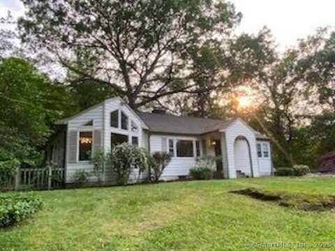 7 White Birch Road, Wilton, CT 06897