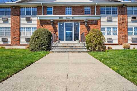 1000 Knapps Highway, Fairfield, CT 06825