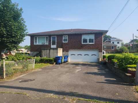 82 Hotchkiss Street, Waterbury, CT 06704
