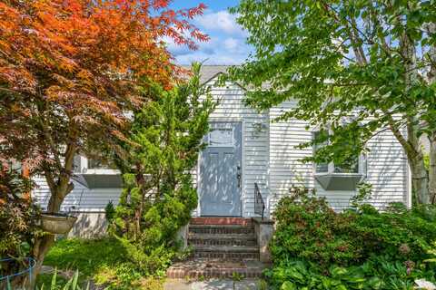 39 Depinedo Avenue, Stamford, CT 06902