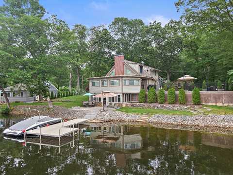 23 Center Street, Thompson, CT 06277
