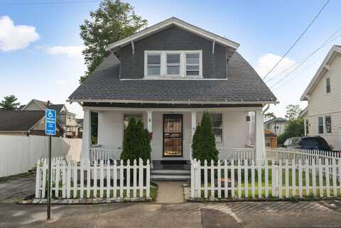 17 Radcliffe Avenue, Waterbury, CT 06705
