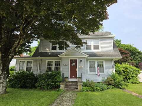184 McKinley Avenue Extension, Norwich, CT 06360