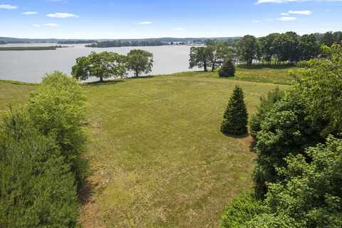 7 Foxboro Road, Essex, CT 06426