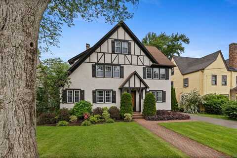 137 Ballard Drive, West Hartford, CT 06119