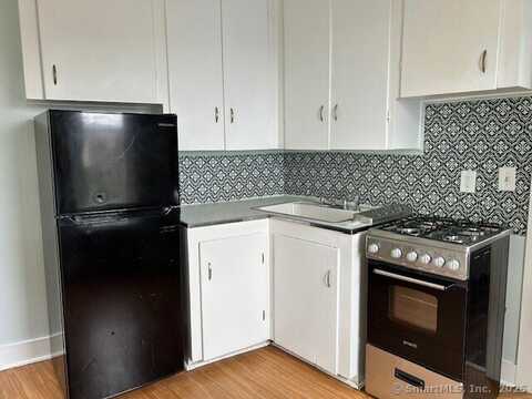 40 Pearl Street, New London, CT 06320