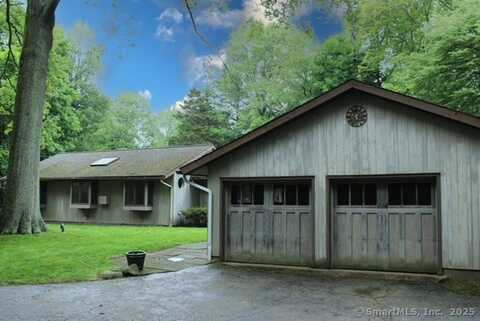 19 Harding Lane, Westport, CT 06880