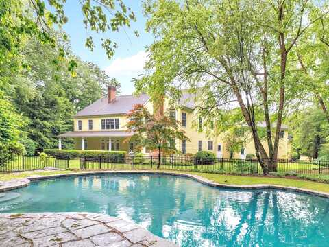 4 Lyons Plain Road, Weston, CT 06883