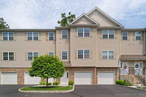 3 Riverview Court, Brookfield, CT 06804