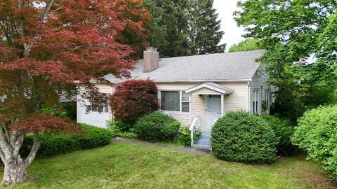 11 Well Avenue, Danbury, CT 06810
