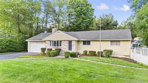 7 Lorma Avenue, Trumbull, CT 06611