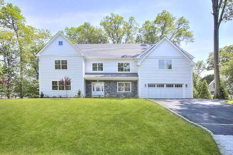 59 Thornhill Road, Fairfield, CT 06824