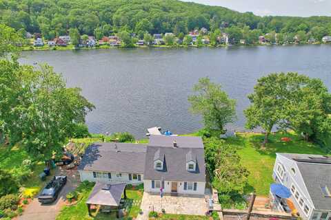 160 Lake Plymouth Boulevard, Plymouth, CT 06782