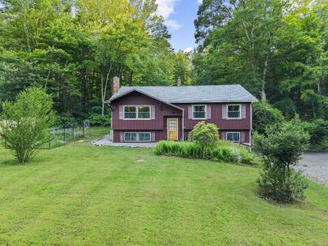 9 Philip Lane, Ledyard, CT 06339
