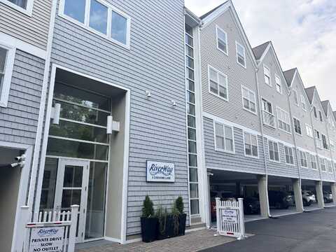 4 Daskams Lane, Norwalk, CT 06851