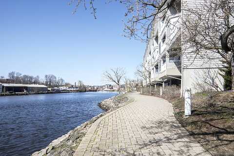 4 Daskams Lane, Norwalk, CT 06851