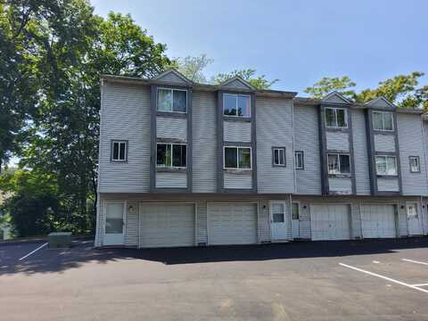 35 Pearl Lake Road, Waterbury, CT 06706