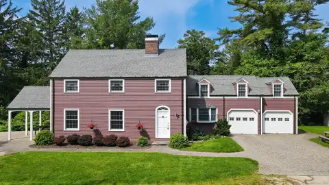 217 Great Neck Road, Waterford, CT 06385