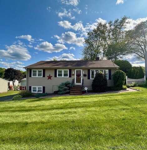 142 Radnor Lane, Watertown, CT 06779
