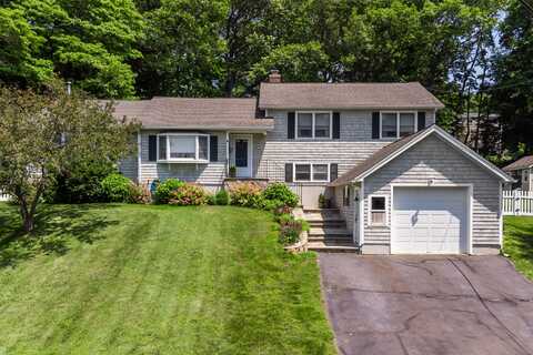 31 Wildwood Drive, Branford, CT 06405