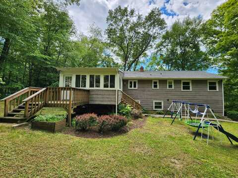 176 Hanover Road, Newtown, CT 06470