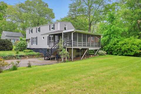 28 Arlington Road, Coventry, CT 06238