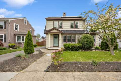 43 Judson Place, Milford, CT 06461