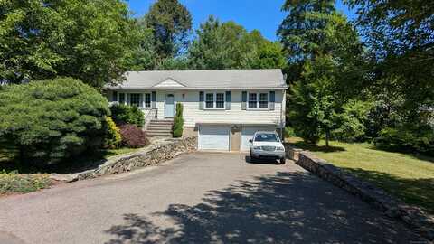 11 Twin Brooks Lane, Fairfield, CT 06824