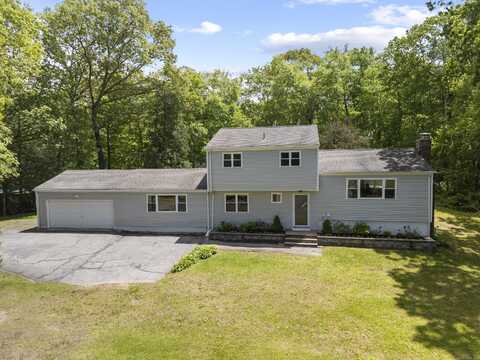 15 Ridgewood Drive, Monroe, CT 06468