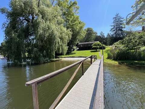 18 Pinewood Shores, Sherman, CT 06784