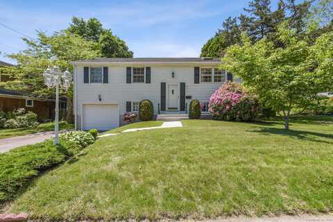 205 Ocean View Avenue, Groton, CT 06355