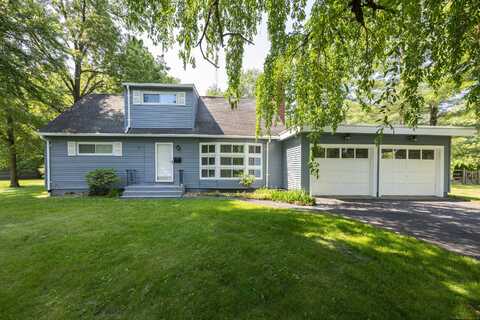 84 Seminole Circle, West Hartford, CT 06117