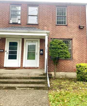 209 Virginia Avenue, Bridgeport, CT 06610