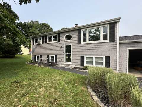 17 Meadow Street, Groton, CT 06355