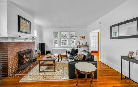 935 West Boulevard, Hartford, CT 06105