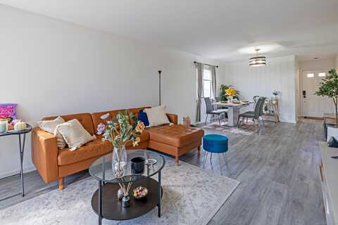 39 Lance Circle, Bridgeport, CT 06606